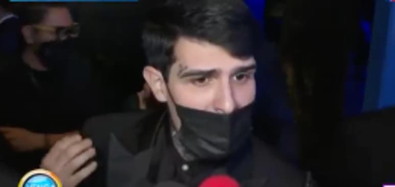 Respondió a reportero.