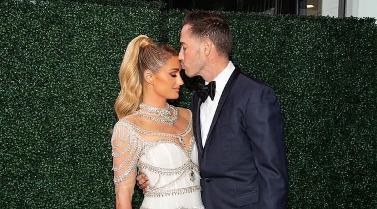 La millonaria Paris Hilton ha dado el 'sí quiero' a Carter Reum en los jardines de la mansión familiar de los Hilton en Bel-Air (Los Ángeles) que perteneció a su difunto abuelo Barron Hilton. (ESPECIAL)