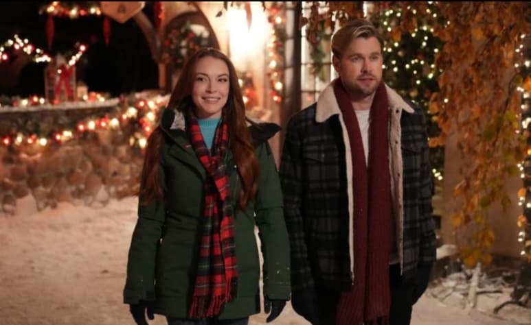 Lindsay Lohan está preparando su regreso al cine a lo grande luego de que sus escándalos resaltan sobre su carrera como actriz, en 2022 Netflix estrenará una nueva película de comedia romántica en donde comparte créditos junto al actor de Glee, Chord Overstreet. (ARCHIVO)