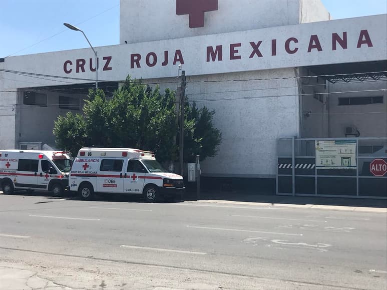 Un hombre de 43 años de edad resultó con heridas de proyectil de arma de fuego luego de que un familiar con el que convivía, le disparara en varias ocasiones.