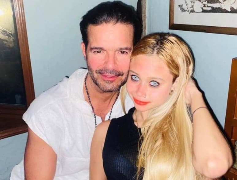 Luego de su participación en La Casa de los Famosos, el lagunero Pablo Montero parece estar 'disfrutando de su tiempo en libertad', así lo aseguraron algunos medios, pues se difundieron en redes imágenes de él junto a una joven.