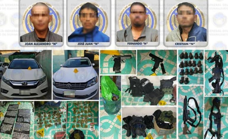 Tenían drogas, equipo táctico, poncha llantas y un bote con explosivos en su interior. (EL UNIVERSAL)
