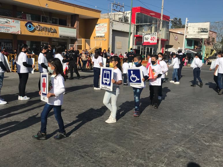 Desfile por el Día de la Revolución Mexicana en Gómez Palacio. (FOTOS: GUADALUPE MIRANDA)