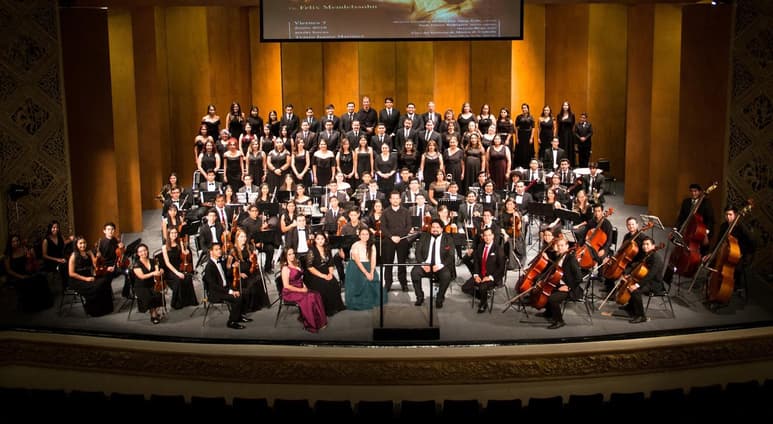La Orquesta Sinfónica Juvenil de Torreón (OSIJUT), en alianza con el Estudio de Ópera del Instituto de Música de Coahuila (INMUS) y la Dirección de Arte y Cultura de Gómez Palacio preparan la presentación de la ópera La Bohème el próximo 24 de noviembre a las 19:30 en el Teatro Alberto M. Alvarado. (ESPECIAL)