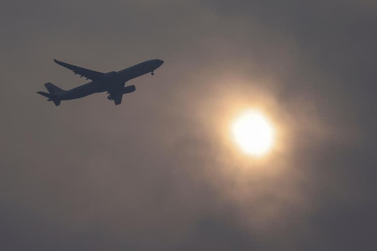 La polución atmosférica provocó 307,000 muertes prematuras en la Unión Europea (UE) en 2019, un 11% menos interanual, según un informe difundido por la Agencia Europea de Medio Ambiente (AEMA). (ARCHIVO)
