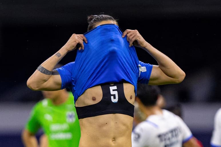 La Máquina entregó el cetro, al caer ante Monterrey (1-4) en el juego por el repechaje.