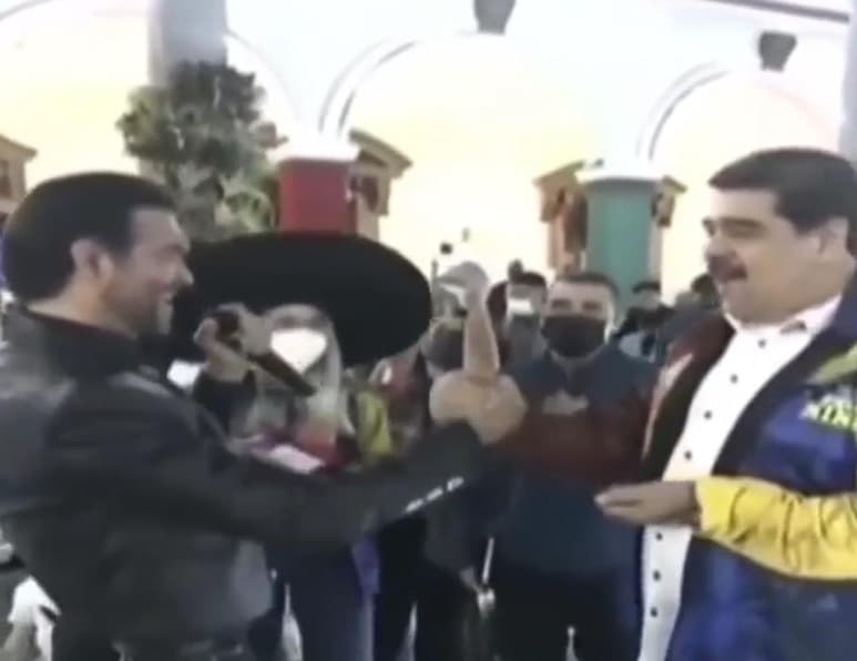 Luego de los miles de críticas que recibió el intérprete lagunero Pablo Montero sobre su viaje a Venezuela para cantar las mañanitas a Nicolás Maduro, el cantante rompió el silencio.