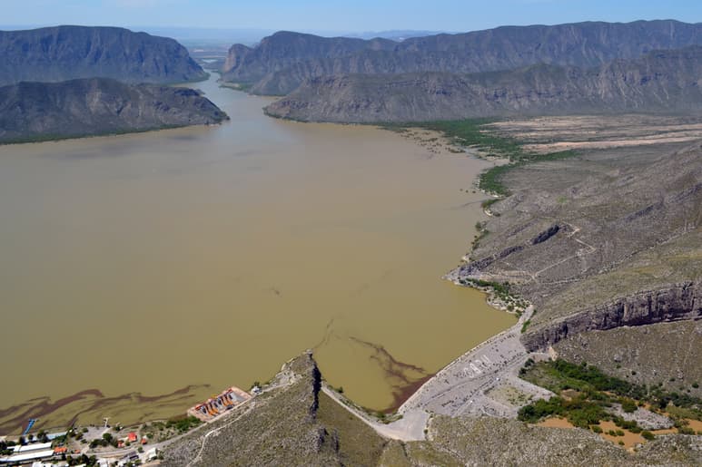 El gobernador de Durango, José Rosas Aispuro Torres, indicó que están seguros los 2,300 millones de pesos para las obras del 2022. (ARCHIVO)