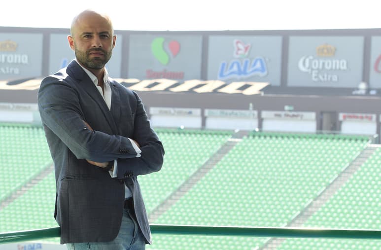 Una importante reunión directiva tendrá Santos Laguna el lunes, en cuanto a la planeación del próximo torneo. Y es que analizarán y evaluarán, el futuro de todos los integrantes del club, de acuerdo a lo informado este domingo por su Presidente Ejecutivo, Dante Elizalde. (ARCHIVO)