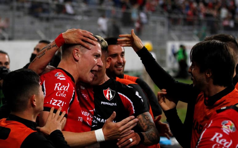 Para los aficionados del Atlas que deseen presenciar a su equipo disputando una semifinal de Liga MX después de 17 años de no lograrlo, tendrán que pagar poco más del 10 por ciento del precio del boleto para los Cuartos de Final