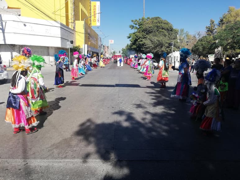 Luego de que este domingo un total de 63 grupos recibieran su bendición. (ARCHIVO)