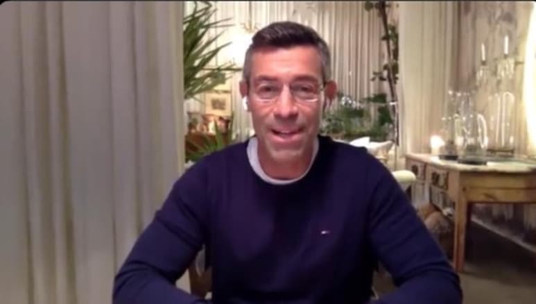Pedro Caixinha apareció para confirmar los rumores, está de vuelta como entrenador de Santos.
