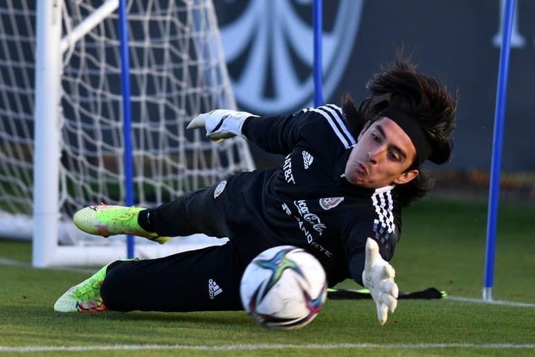 Alfredo Talavera no está en condiciones de jugar la noche de este miércoles, lo que deja abierta la posibilidad de que Carlos Acevedo haga su debut en el arco de la Selección Mexicana.