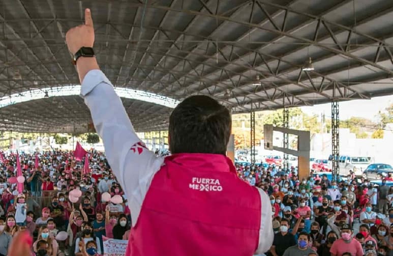 Juan Carlos Martínez Cecias Rodríguez, excandidato de Fuerza por México a la gubernatura de Querétaro, fue detenido en Houston, Texas, por su presunta responsabilidad en un esquema de fraude, así como por 'fomentar e inducir la inmigración ilegal'. (ESPECIAL)