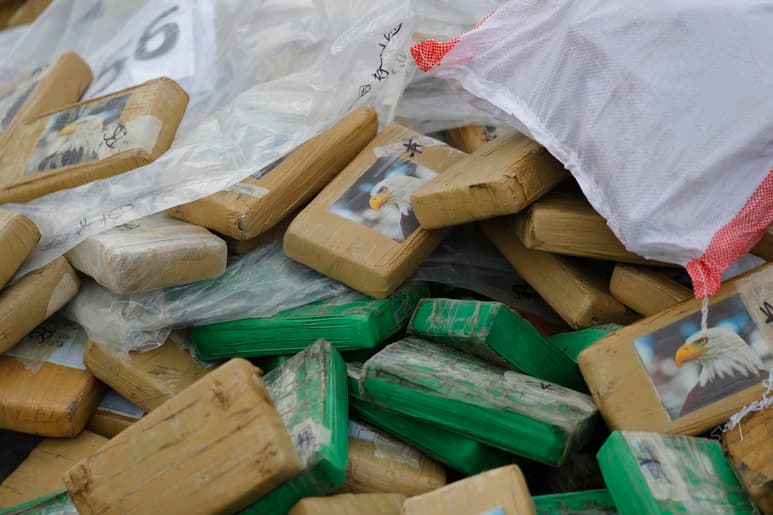 El Gobierno estadounidense impuso sanciones este miércoles contra redes narcotraficantes internacionales en Brasil, México y China a la vez que anunció la creación de un Consejo sobre Crimen Organizado Transnacional con el que busca perseguir con más agilidad este tipo de actividades. (ESPECIAL)