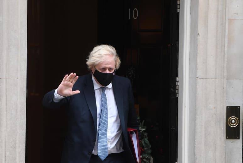 El primer ministro británico, Boris Johnson, transmitió este viernes a su homólogo ucraniano, Volodímir Zelensky, que utilizará las 'capacidades diplomáticas y económicas' del Reino Unido para 'prevenir cualquier agresión rusa contra Ucrania'. (ARCHIVO)