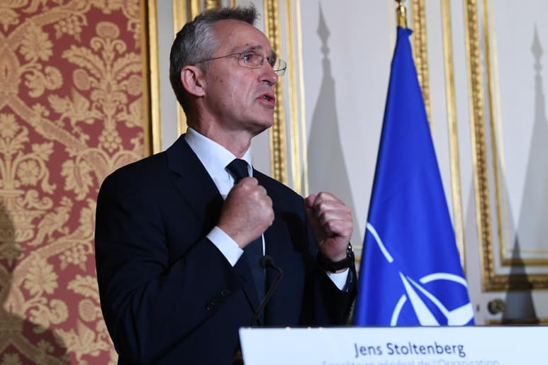 El secretario general de la OTAN, Jens Stoltenberg, afirmó este martes que la Alianza no comprometerá el derecho de cualquier país, incluido Ucrania, a decidir sobre si quiere entrar en la organización ni el principio de defensa colectiva por el cual un ataque contra un miembro de la OTAN se considera un ataque contra todos ellos. (ARCHIVO) 
