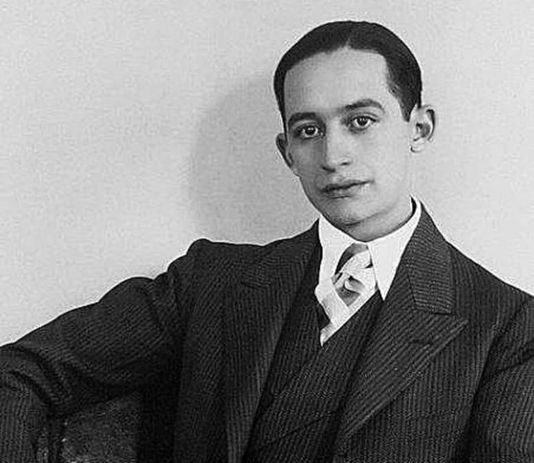 Cultivó los géneros de la poesía, el ensayo, la narrativa y la dramaturgia. (ESPECIAL)