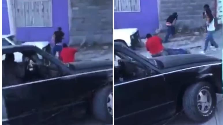 Un hombre se debate entre la vida y muerte, luego de que la tarde de este sábado fue atacado por varios jóvenes en la colonia Obrera, sin que se registrara la detención de alguna persona.