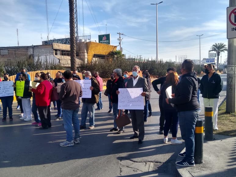 La inconformidad de los trabajadores es por la falta de pago de la nómina correspondiente a la segunda catorcena de este mes de diciembre. (EL SIGLO DE TORREÓN)