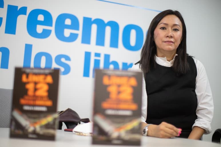 La periodista mexicana plasma a través de su libro “Línea 12. Crónica de una tragedia anunciada', el incidente ocurrido el año pasado con el Metro de la CDMX (EFE)