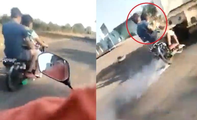 Los jóvenes que viajaban en la moto no portaban cascos al momento de chocar contra un camión de carga en Michoacán (CAPTURA) 