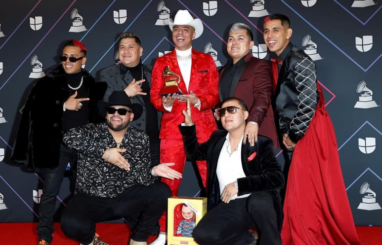 Eduin Caz, vocalista de Grupo Firme se encuentra actualmente hospitalizado. (ARCHIVO)
