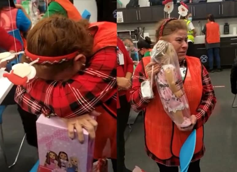 La mujer no pudo evitar llorar al recibir su primer muñeca como regalo (CAPTURA)