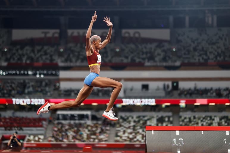 Yulimar Rojas voló para romper la marca mundial en salto triple. (ARCHIVO)