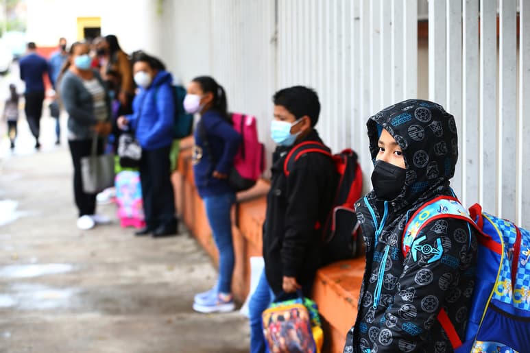 Aproximadamente 550 mil estudiantes de educación básica, media superior y superior retomarán sus actividades académicas.