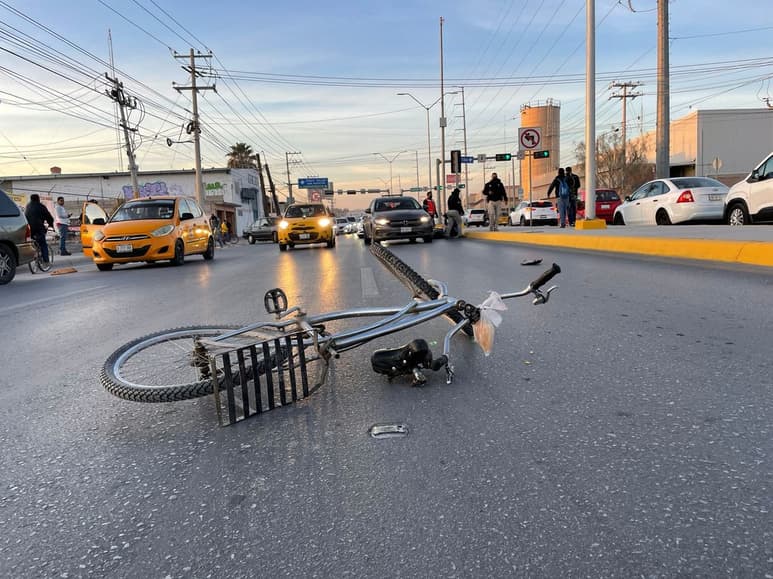 El accidente sucedió alrededor de las 7:30 horas de la mañana del jueves cuando el ciclista identificado como Sergio con domicilio en el ejido San Agustín. (EL SIGLO DE TORREÓN)