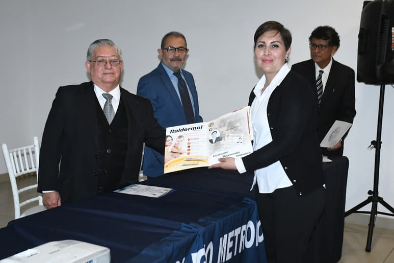 Médicos integrantes del Colegio.