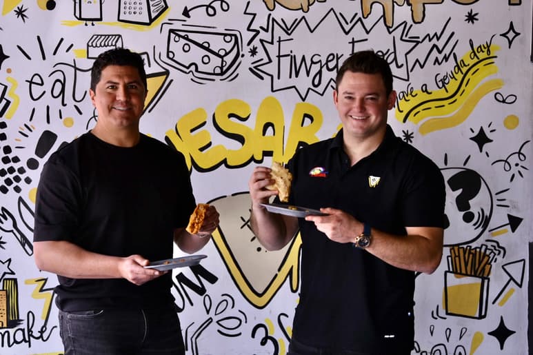 Fernando Valdés y Tomás López son los emprendedores detrás de las quesadillas laguneras que buscan convertirse en franquicia. (ERICK SOTOMAYOR)