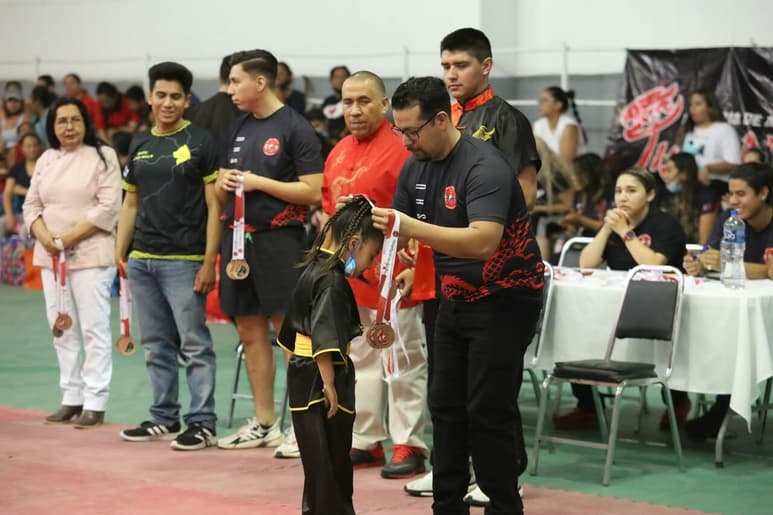 Celebran el primer Torneo “Desafío en el Desierto”, de Artes Marciales Mixtas