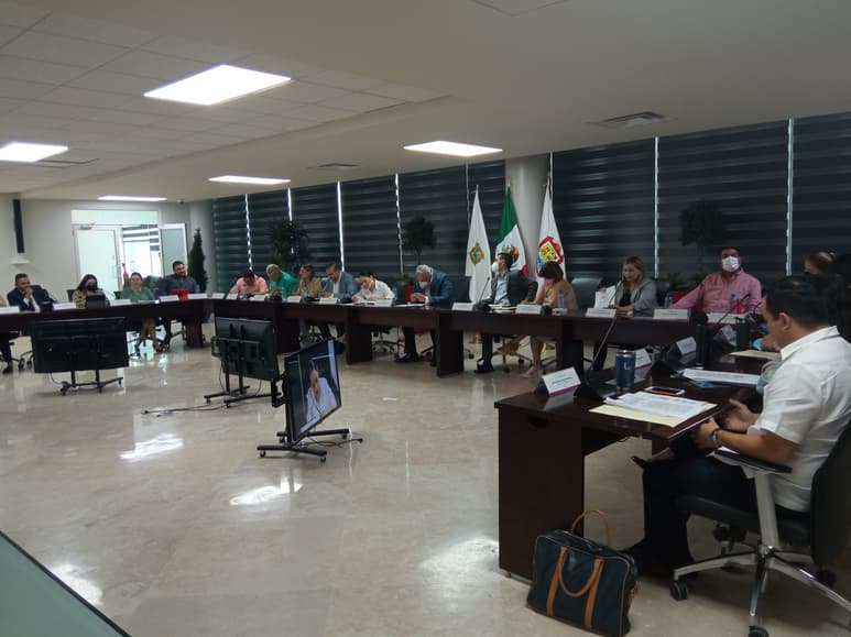Pide regidor del PRI, Felipe González, evitar 'ocurrencias' en temas de Cabildo de Torreón. (EL SIGLO DE TORREÓN)