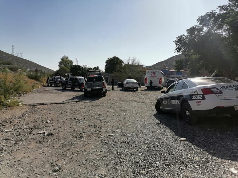 Hombre dispara contra agentes de la PEC en los límites de Torreón y Lerdo; el presunto implicado se desplazaba en una moto. (EL SIGLO DE TORREÓN)