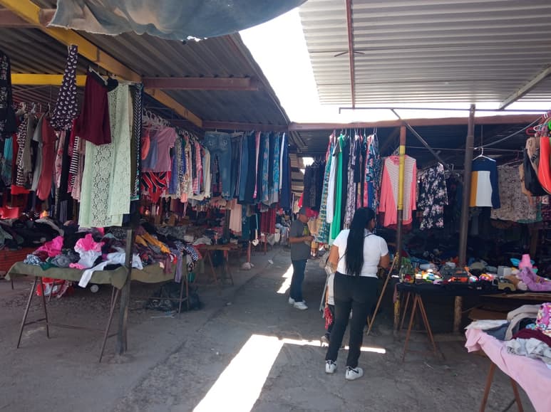 Los comerciantes tienen la esperanza que pronto termine está 'rachita' de varios años de bajas y regulares ventas.