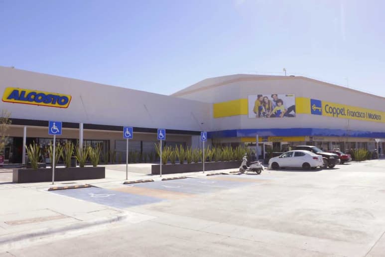 Se instaló la primera empresa en el nuevo centro comercial. (EL SIGLO DE TORREÓN)