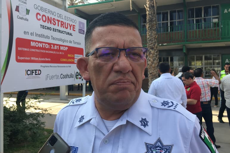 El director de la Policía, César Perales, informó que el reporte se originó por una pinta que un menor escribió en la puerta del baño. (ARCHIVO)