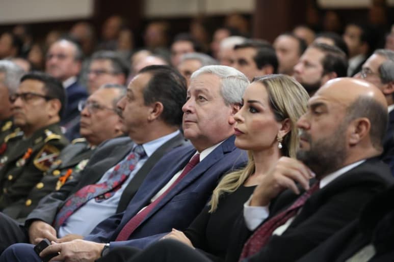 (ISABEL AMPUDIA)