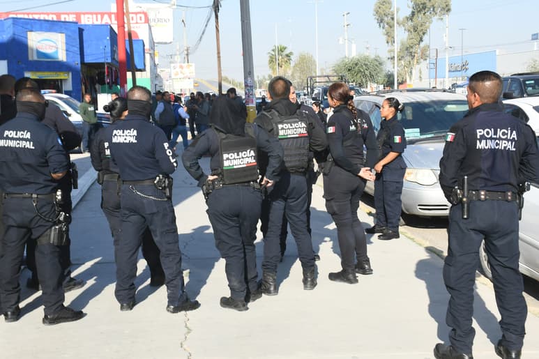 Van por la creación del turno nocturno en la guardería para hijos de policías de Torreón. (EL SIGLO DE TORREÓN)
