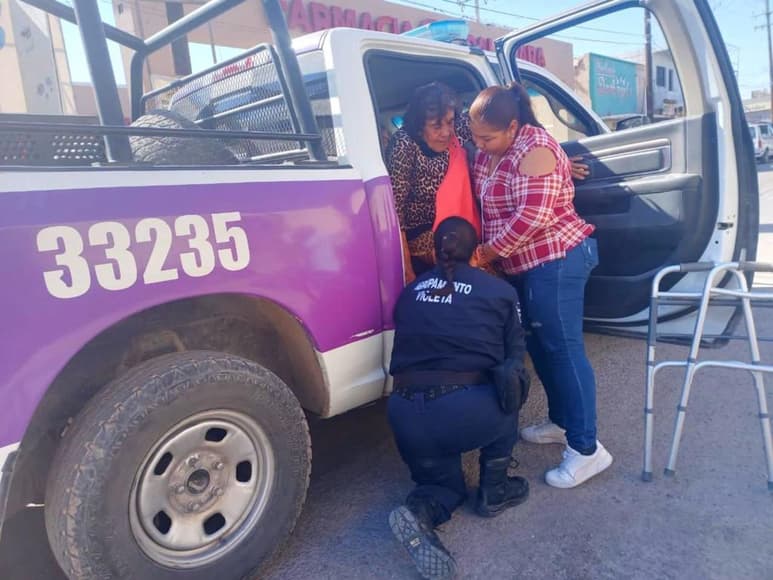 Los elementos policiacos continúan con sus acciones de proximidad social. (EL SIGLO DE TORREÓN)