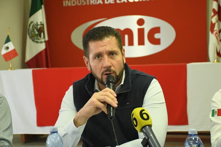 (FERNANDO COMPEÁN)