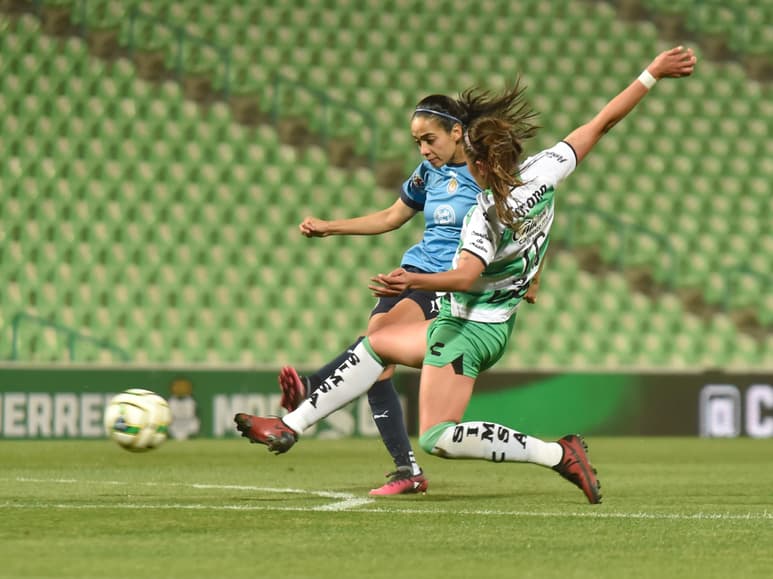 Al igual que contra Rayadas, las Guerreras se fueron al frente en el marcador, pero no pudieron conservar la ventaja y terminaron cayendo 2-1 ante las Chivas, sufriendo las dirigidas por Jorge Campos su segunda derrota del Clausura 2023.