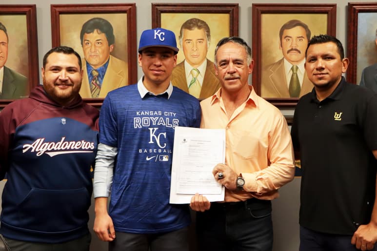 Prospecto de Unión Laguna firma con Royals de Kansas City