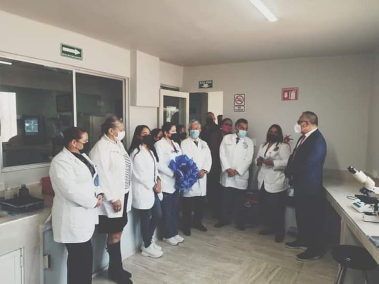 Después de la presentación del informe, se hizo un recorrido por la nueva sala de usos múltiples y el área de laboratorio. (EL SIGLO DE TORREÓN)