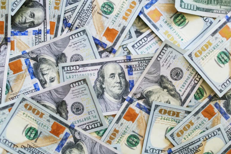 Las remesas representan cerca del 4 % del producto interno bruto (PIB) de México, según un cálculo del banco BBVA. (ARCHIVO)