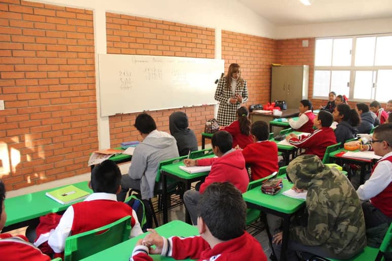 Mujeres docentes y trabajadoras de instituciones educativas de La Laguna de Durango y Coahuila no asistirán a trabajar hoy. (ARCHIVO)