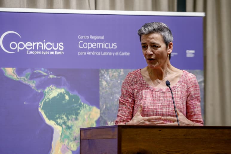 La vicepresidenta ejecutiva de la Comisión Europea, Margrethe Vestager, señaló que “el fortalecimiento del centro tendrá un impacto muy relevante en Chile y la región'. (EFE)