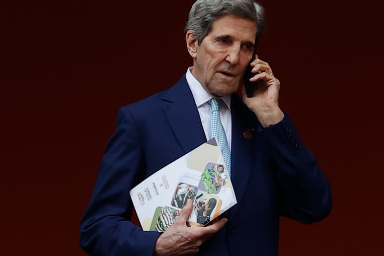 López Obrador anunció que el 21 de marzo se reunirá con John Kerry, representante para el cambio climático del gobierno de Estados Unidos, en Oaxaca. (ARCHIVO)
